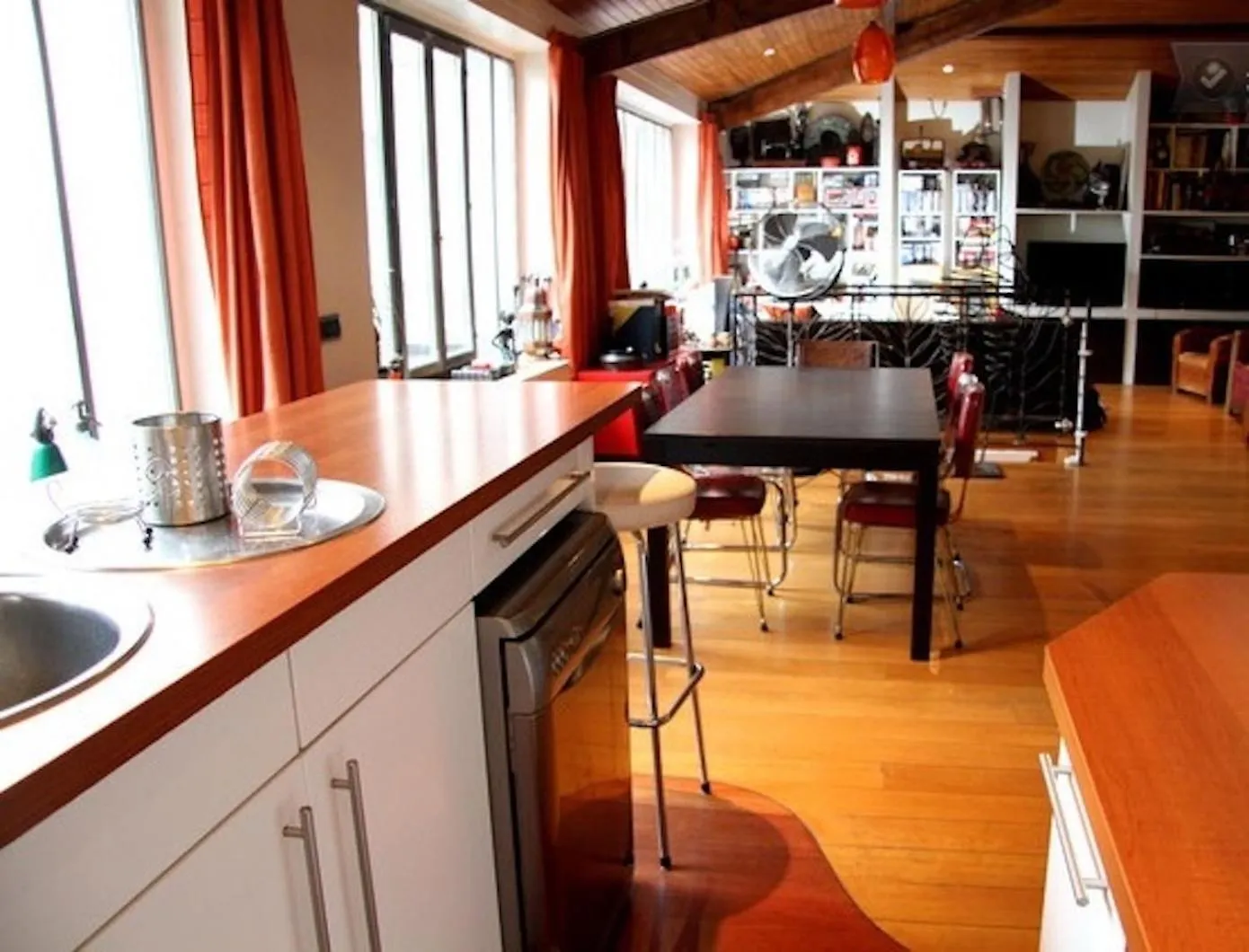 Loft Character With A View Of Court Apartment Paris